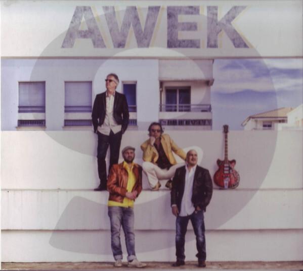 Acheter Awek (3) - 9 État correct - 13,50 € Awek (3) - 9 État correct - reconditionné disponible sur Label Emmaüs